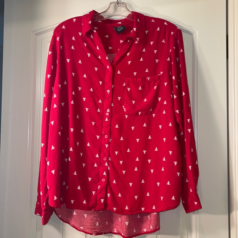 Sz XXXL women’s button up red Christmas top. NWOT